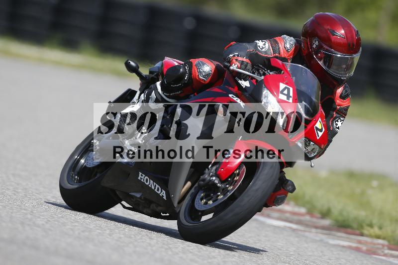 /Archiv-2025/09 22.04.2025 Cornu Master School ADR/rot-rouge/42